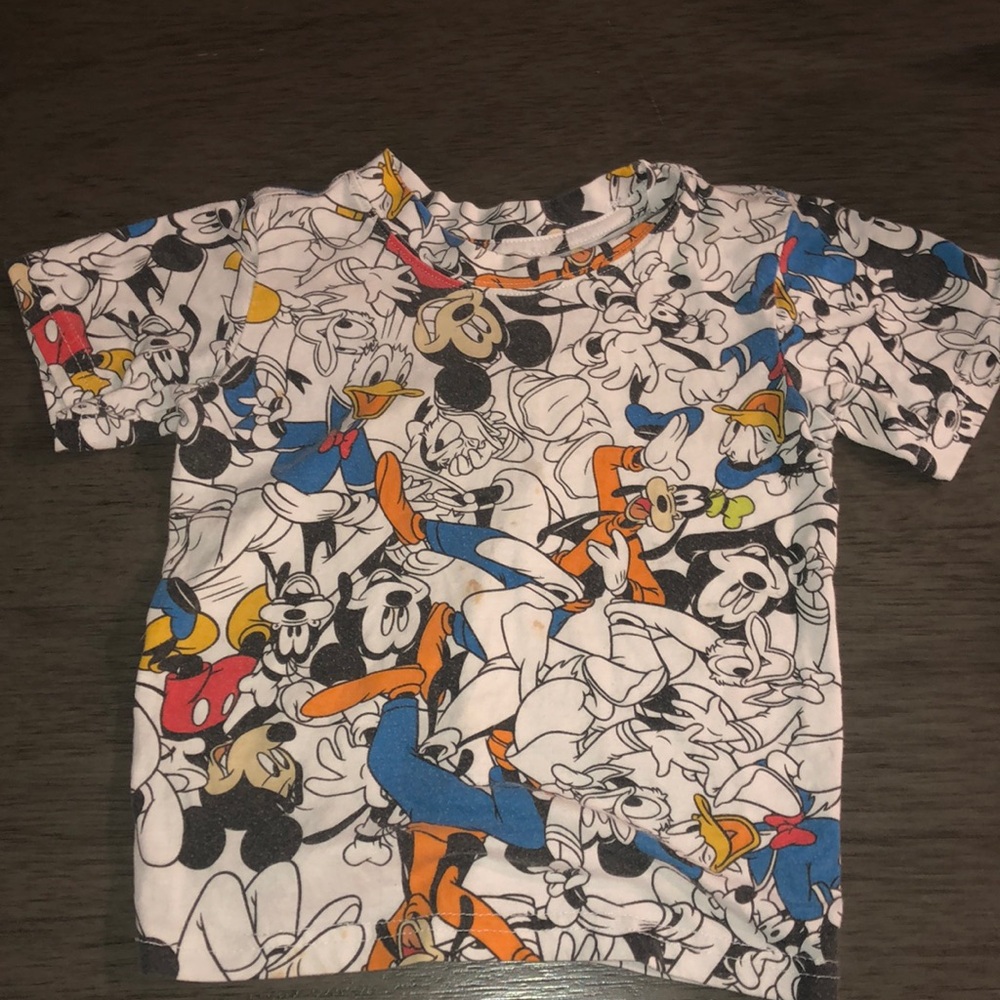 Boys kids t-Shirt size 3T Disney Micky Mouse characters